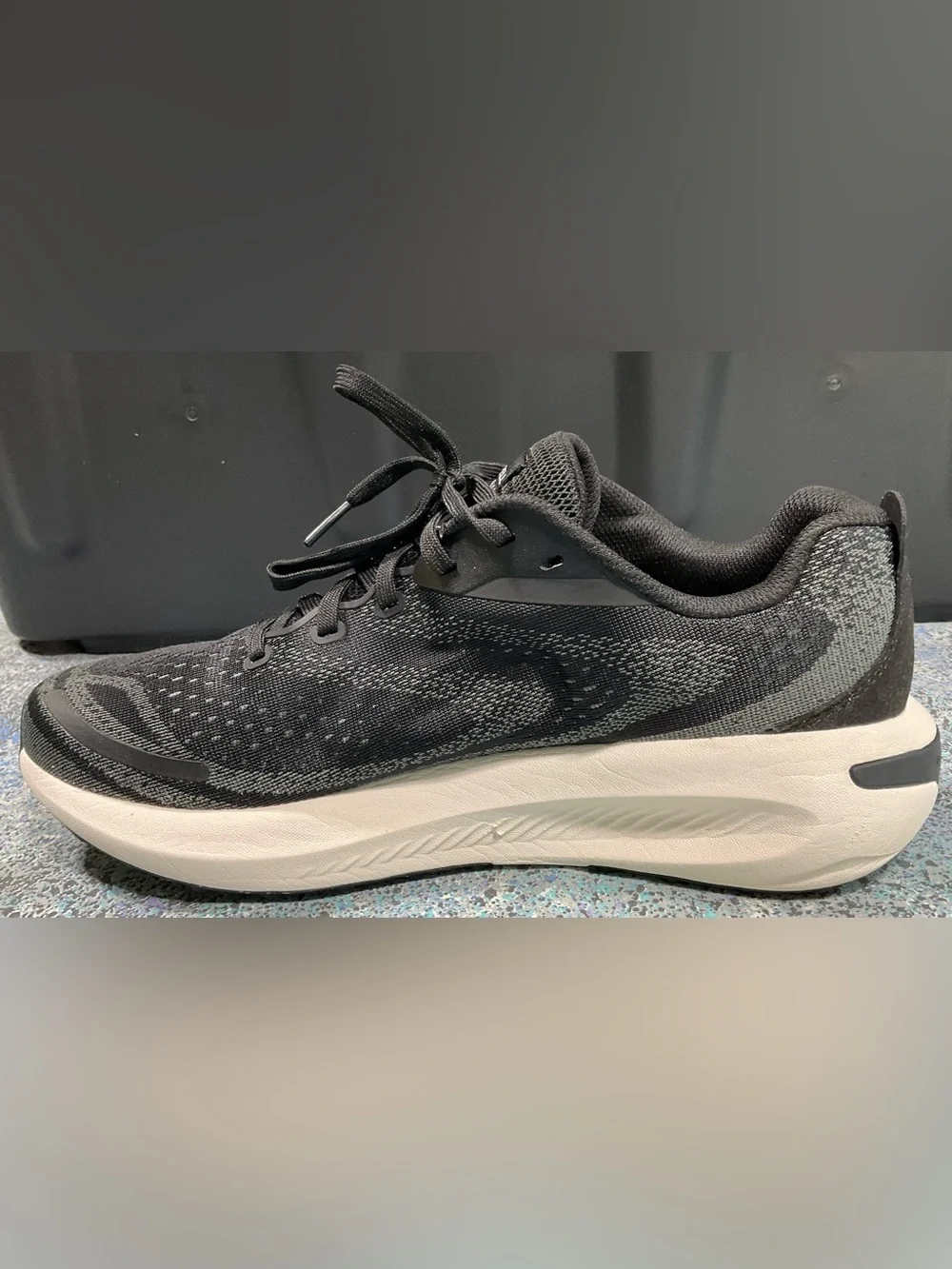 Merrell Men's Black and White Athletic Running Sneakers Size 11